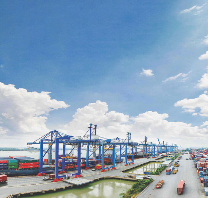 Xuất nhập khẩu hàng hóa tăng 53% trong 7 ngày tết Tân Sửu