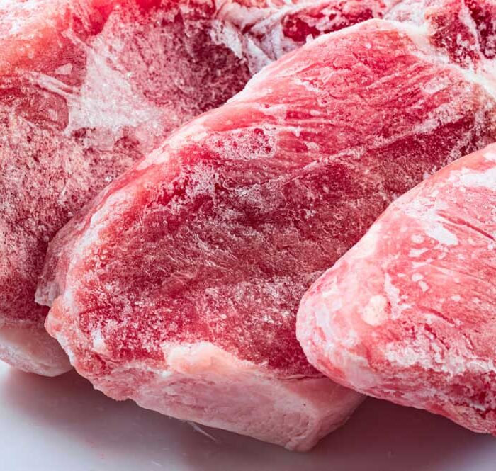 Thịt đã rã đông có nên tiếp tục trữ lạnh?