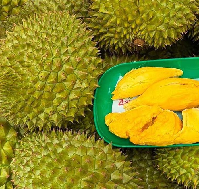 Giá sầu riêng tiếp tục lao dốc